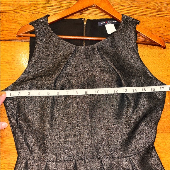 One ❤️ Clothing LA Holiday party dress Med. black and gold sleeveless mini prom - Picture 5 of 7